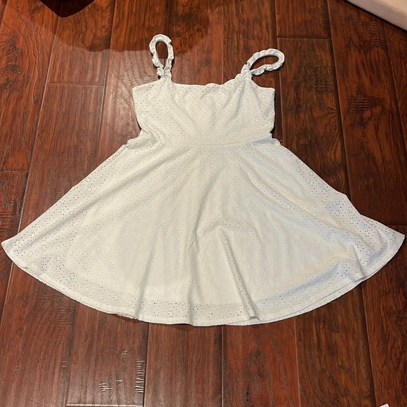 Cute summer dress - Picture 1 of 5